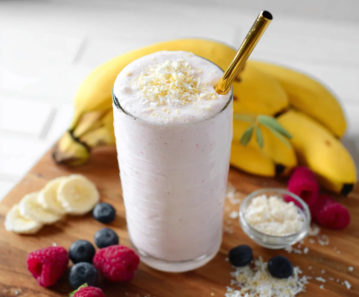 Creamy cottage cheese protein shake in a glass, perfect for a healthy breakfast or post-workout boost.