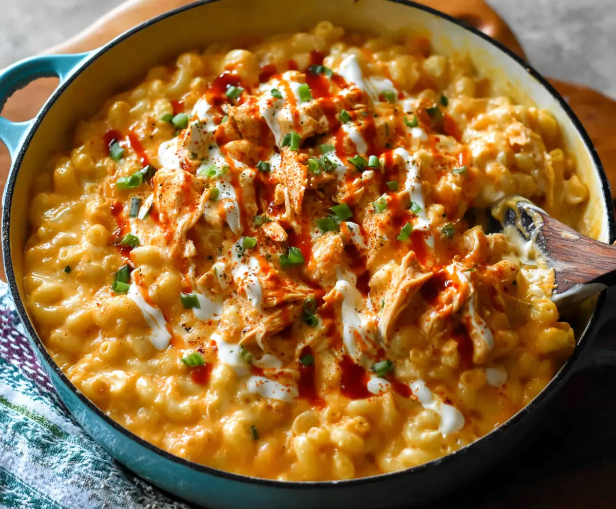 Creamy Buffalo Chicken Mac and Cheese featuring spicy buffalo sauce, tender chicken, and melted cheese